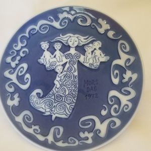 Vintage Royal Copenhagen Mother's Day plate.